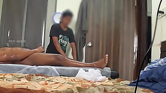 Pertemuan Sensual Di Spa Membawa Kepada Pameran Mendebarkan Kenikmatan Ebony Kecil